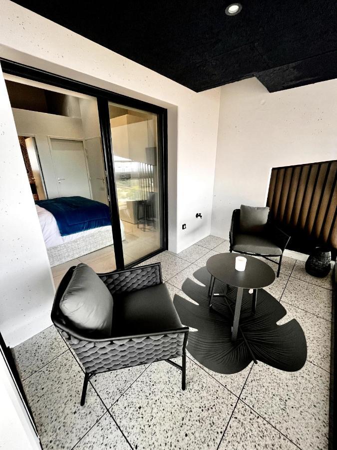 Suite 28 Treilles Exterior photo